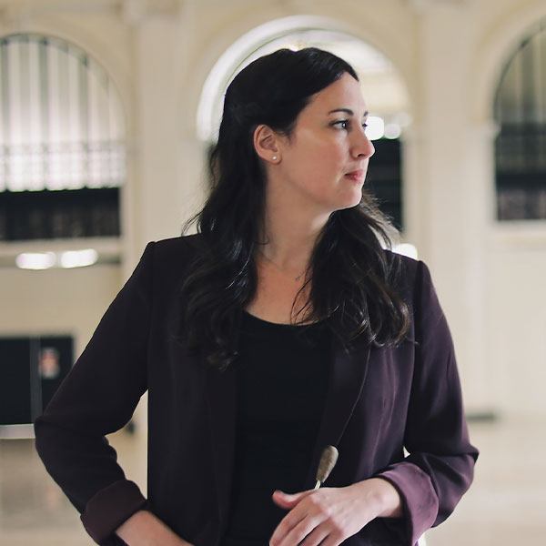 Chelsea Gallo, conductor