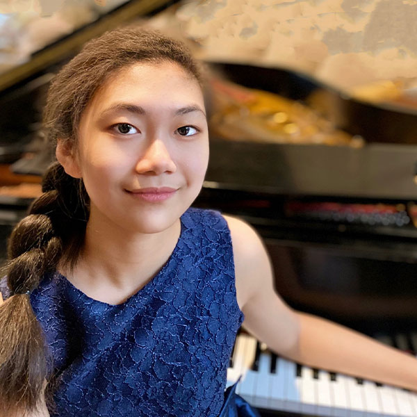Anwen Deng, featured pianist
